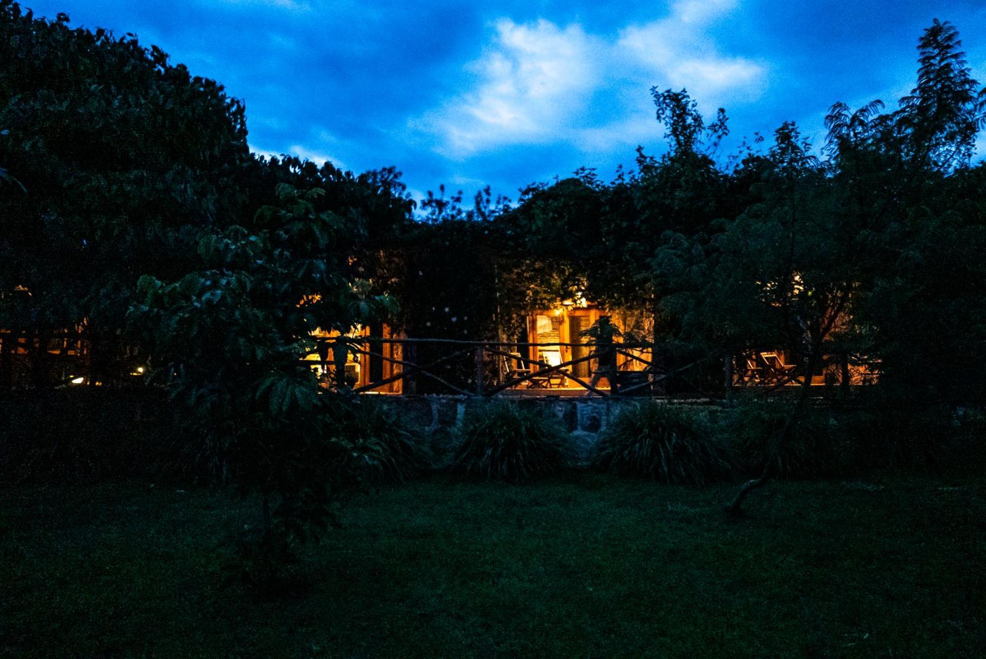Akagera Transit Lodge Eksteriør billede