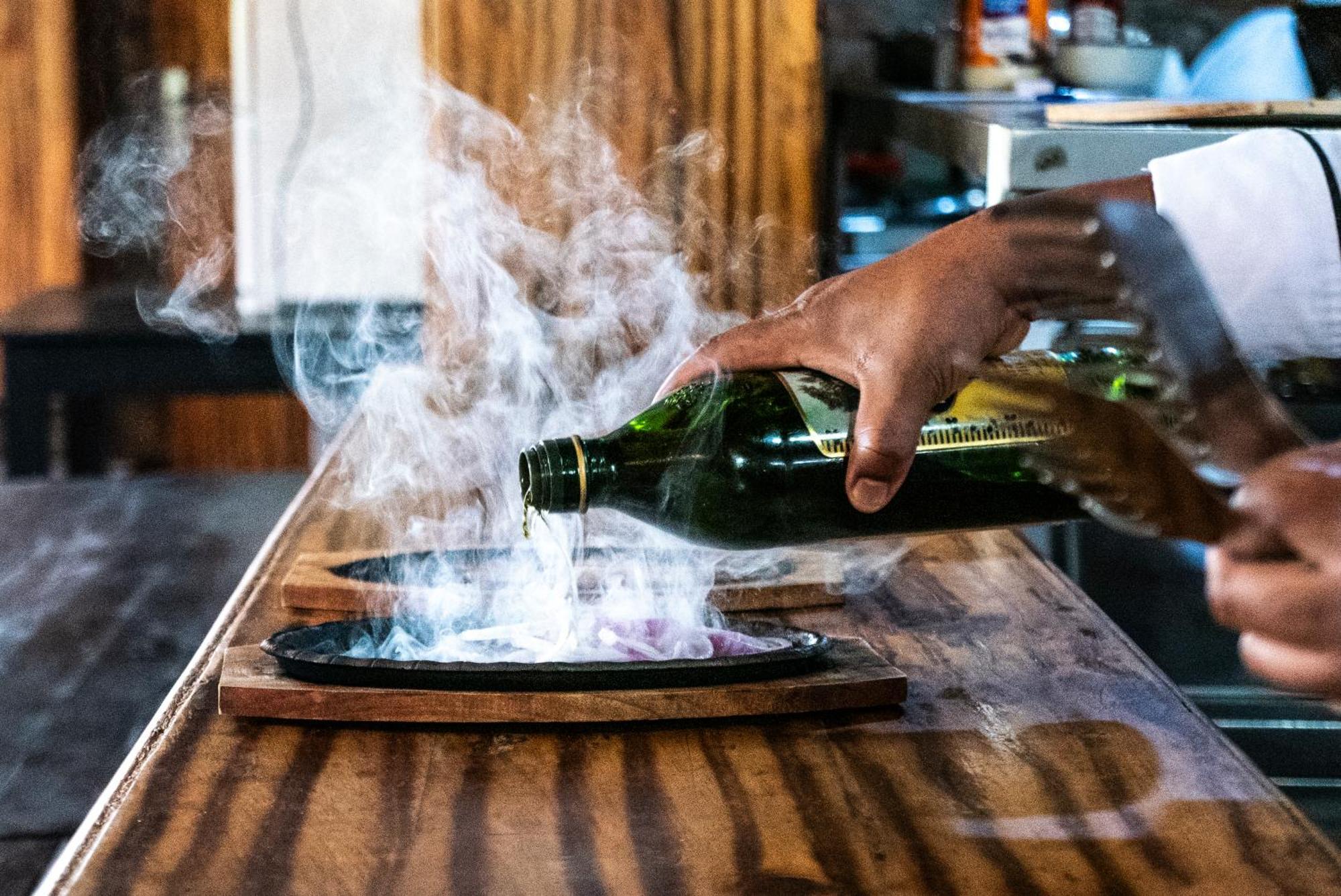 Akagera Transit Lodge Eksteriør billede